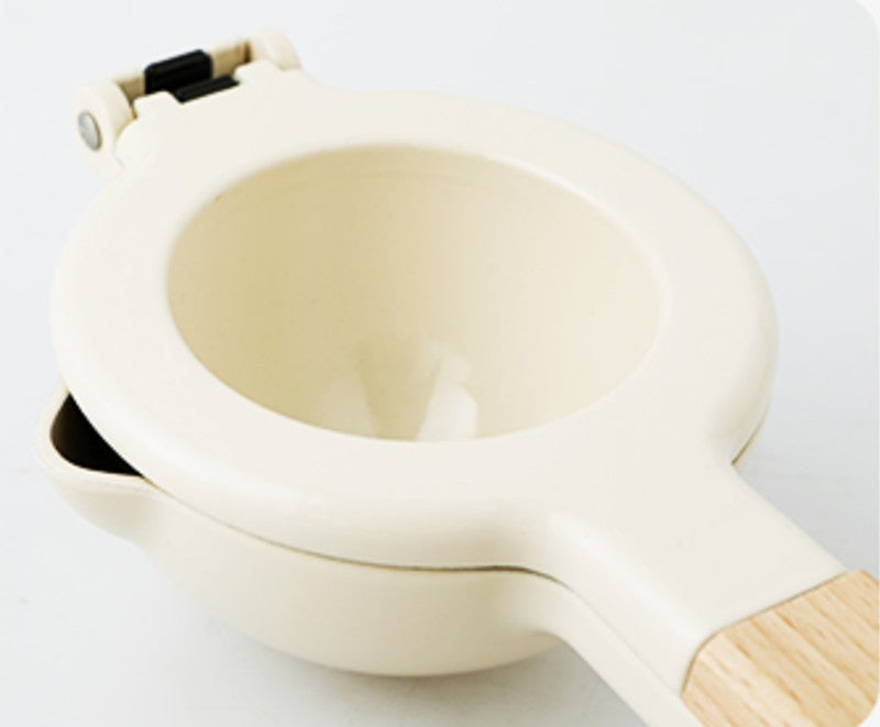 Manual Lemon Squeezer, Easy to Use & Clean, for Juicing Lemons & Limes