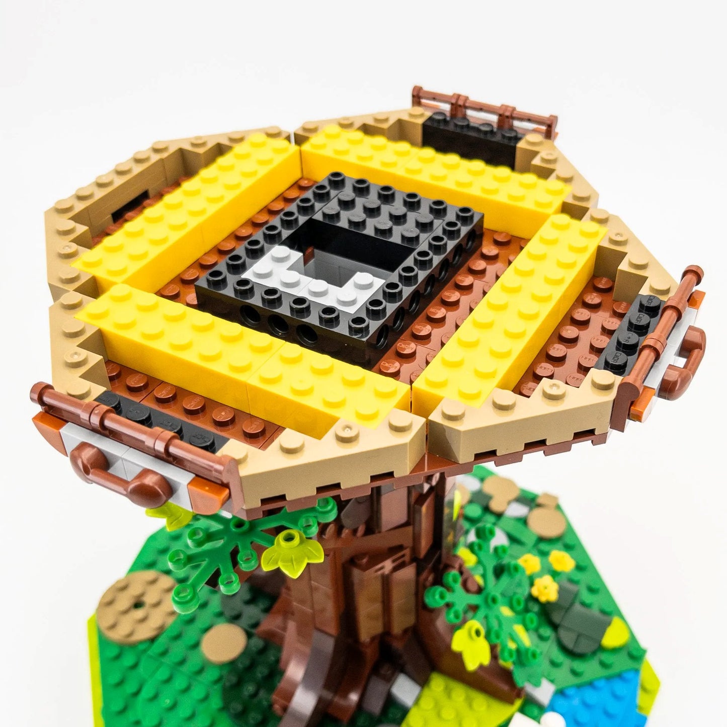 Barneys Secret Hideout Tree House Building Blocks LED Light