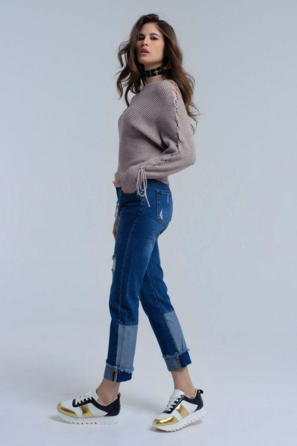 Beige crop sweater with tie ribbons