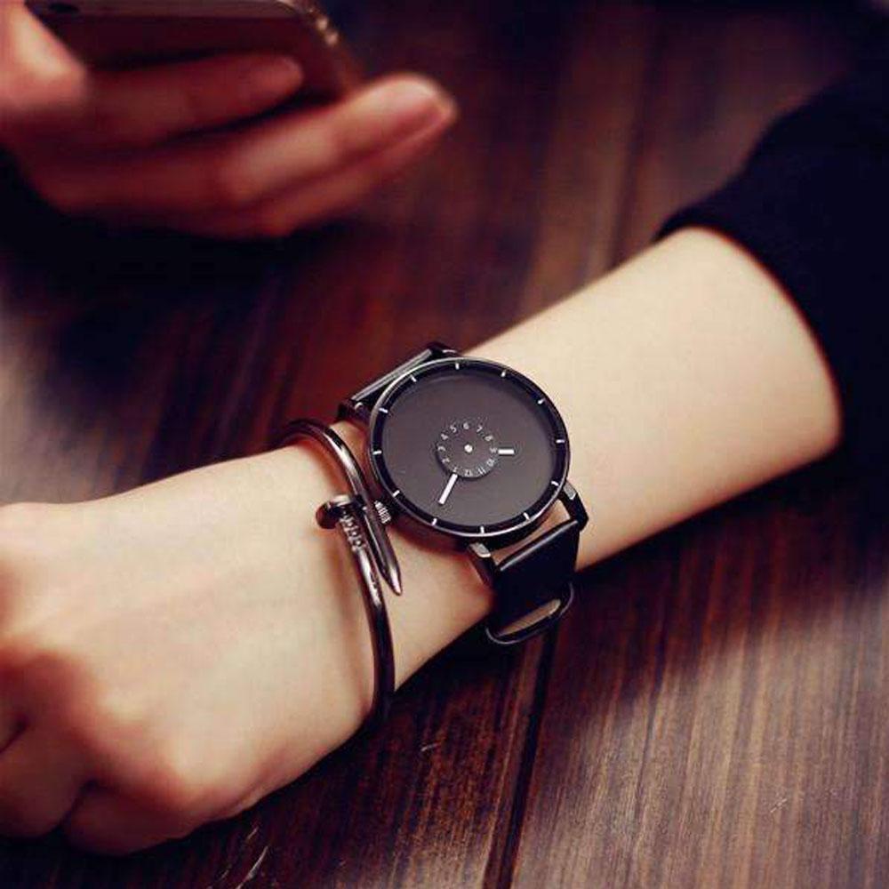 Minimalist Leather Watch - Good choice for Your a Casual Look