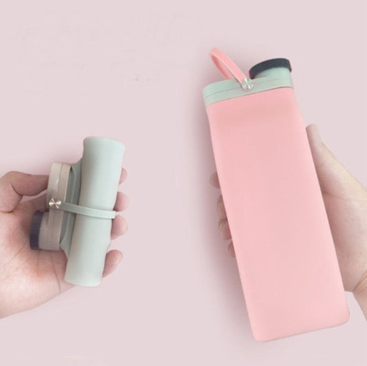Portable Silicone Water Bottle, with High-Temperature Resistant Design, Easy to Clean, Foldable, Large Capacity and Food Grade Silicone, for Travel, Sports, Camping and More