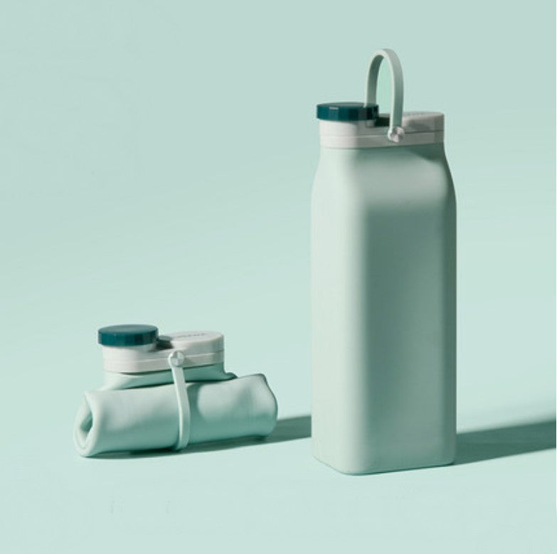 Portable Silicone Water Bottle, with High-Temperature Resistant Design, Easy to Clean, Foldable, Large Capacity and Food Grade Silicone, for Travel, Sports, Camping and More