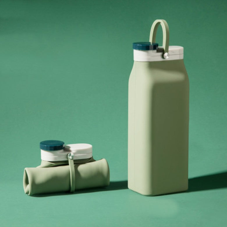 Portable Silicone Water Bottle, with High-Temperature Resistant Design, Easy to Clean, Foldable, Large Capacity and Food Grade Silicone, for Travel, Sports, Camping and More