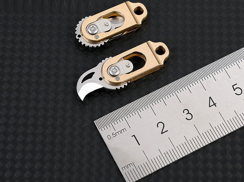 Mini Brass Folding Claw - Pocket-Sized Express Opener