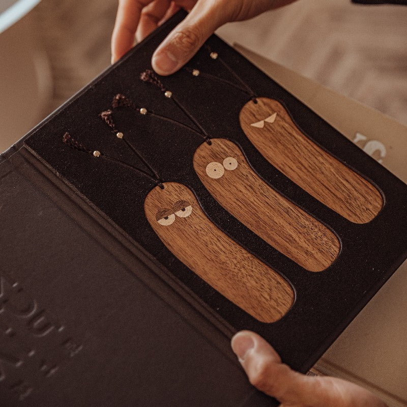 Wooden Tassel Creative Bookmark