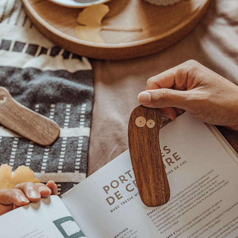 Wooden Tassel Creative Bookmark