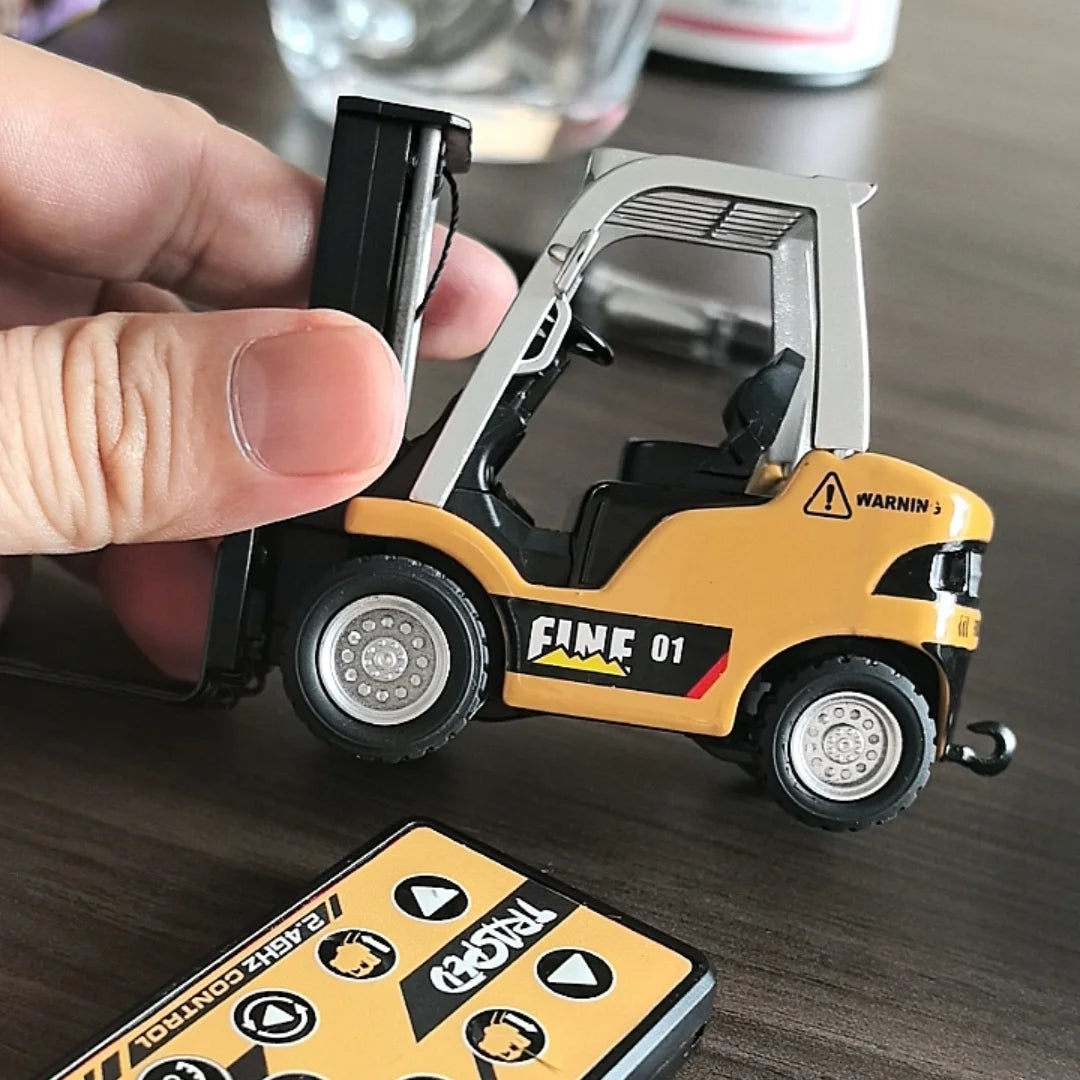 RC Car Desktop Remote Control Forklift Simulation Trolley Gifts Toys Compact Moving Goods Alloy Mini Forklift Truck