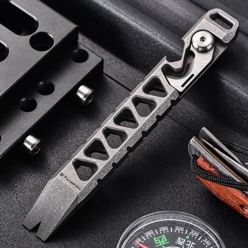 EDC Titanium Alloy Multifunctional Outdoor Crowbar