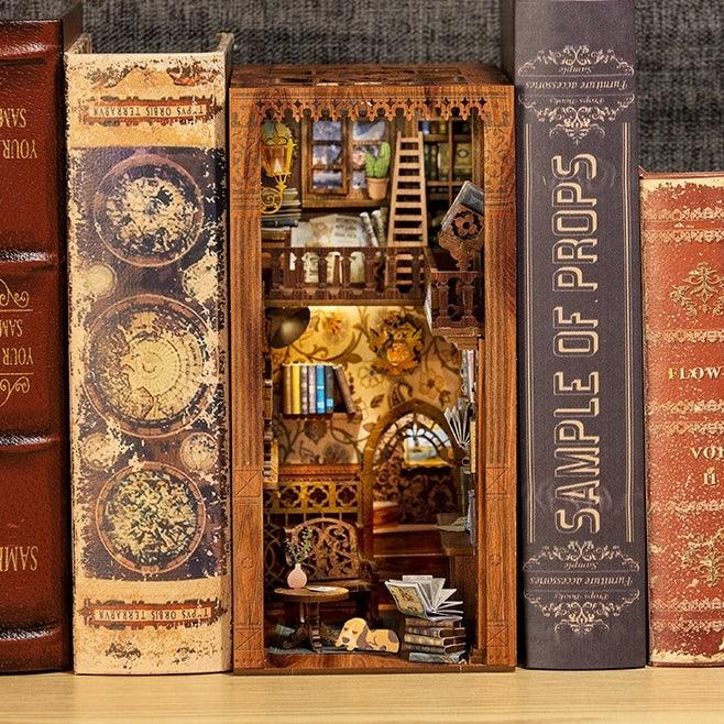Eternal Bookstore | DIY Book Nook Kit