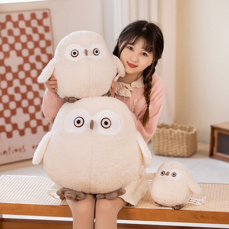 Biege Shocked Chonky Owl Plushie