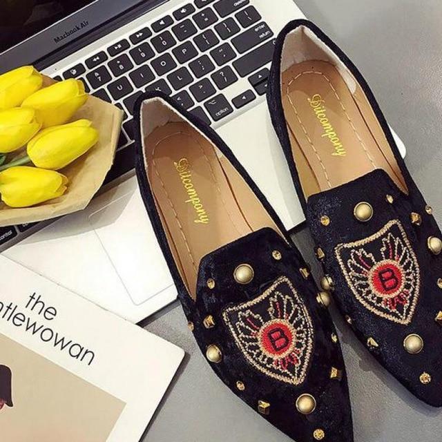 Rivet flat Shoes women Fashion Casual lazy Loafers