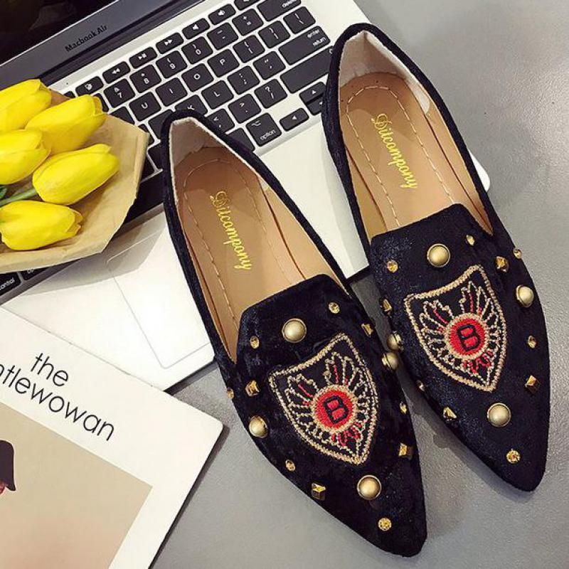 Rivet flat Shoes women Fashion Casual lazy Loafers