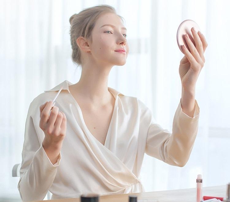 Wireless Charger Portable LED Makeup Mirror