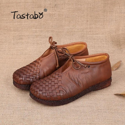 Women Flat Shoes Lace Up Moccasins Mother Soft Genuine Leather Ladies Shoes