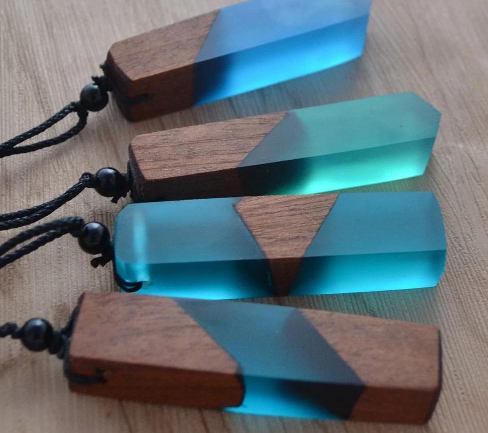 Vintage Resin Wood Necklace