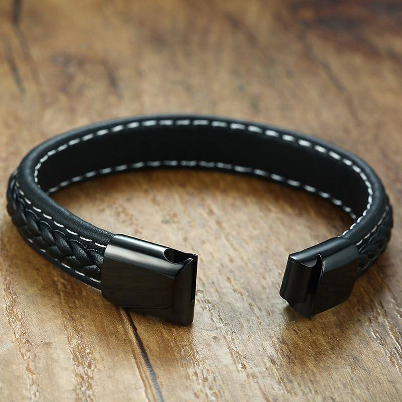 Mens Diabetic Medical Alert ID Bracelet - Stitched Black Leather - For Type 1 and Type 2 Diabetes