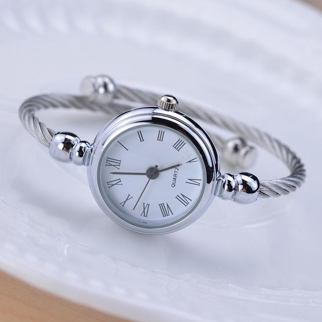 Elegant Retro Style Ladies Wrist Watch