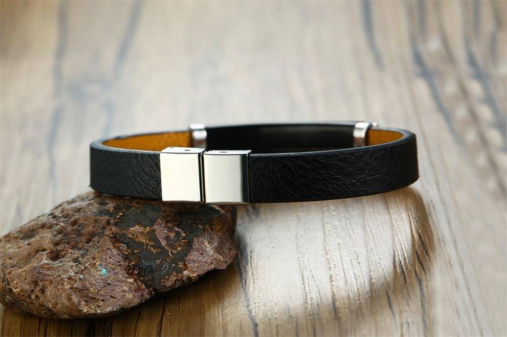 Mens Diabetic Medical Alert Bracelet - Black Leather - Type 1 and Type 2 Diabetes