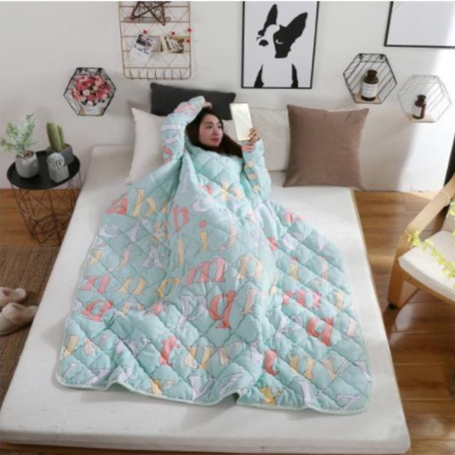 Winter Lazy Quilt With Sleeves