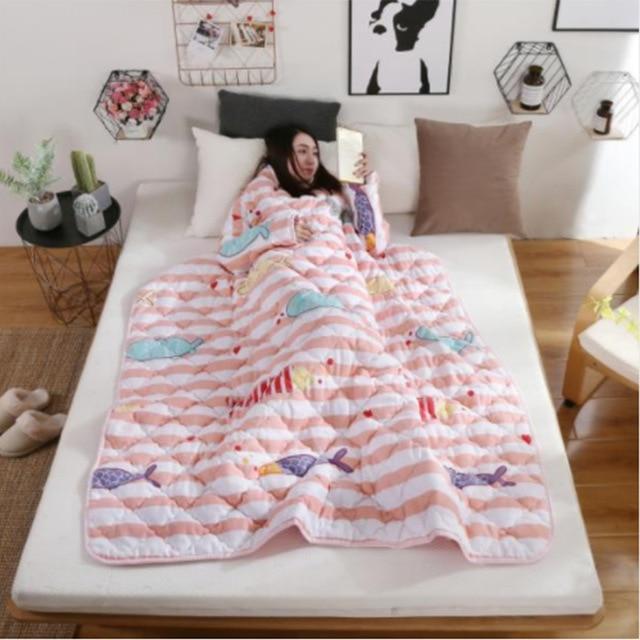 Winter Lazy Quilt With Sleeves